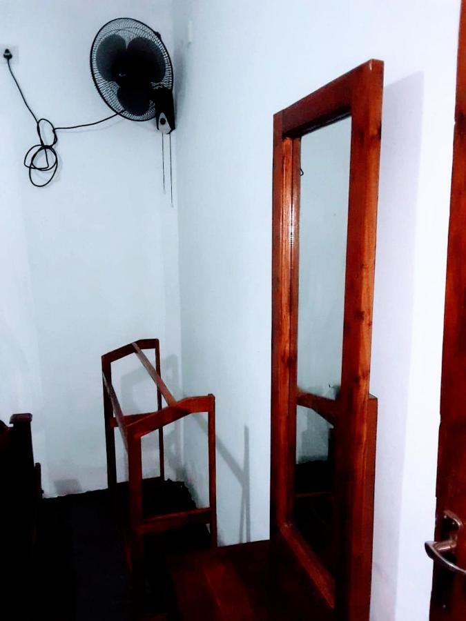 Black And White Kandy Guest House 02 Deiyannewela 외부 사진